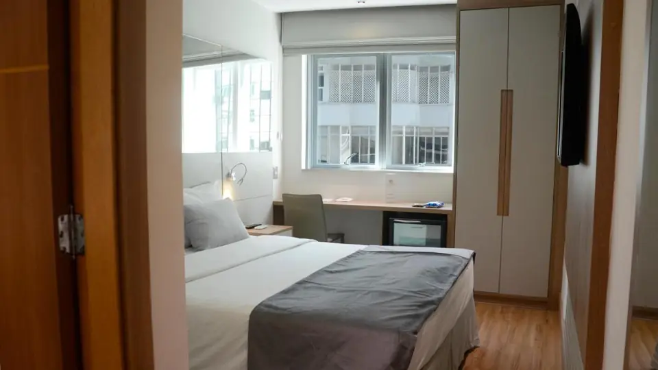 Quarto Duplo Deluxe do Hotel Atlântico Travel Copacabana, Rio de Janeiro