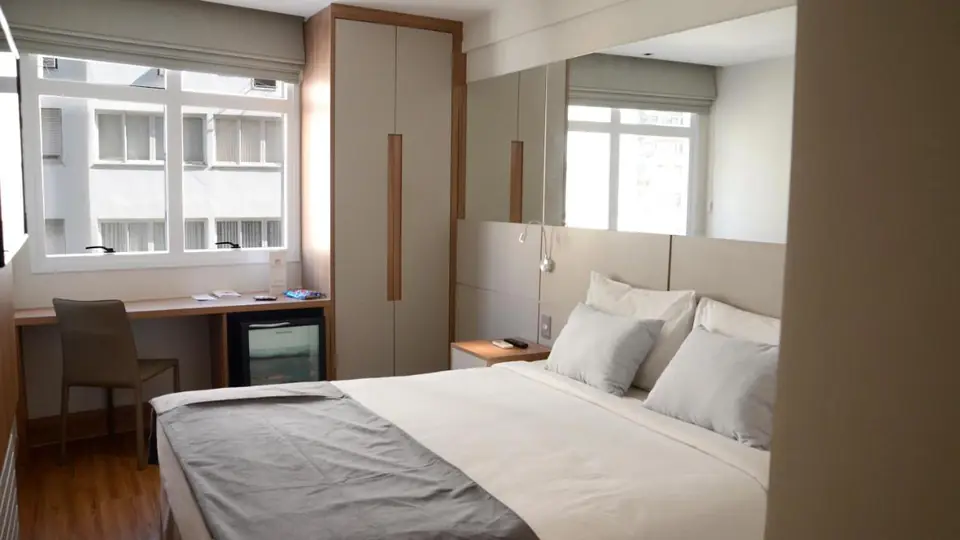 Quarto Duplo do Hotel Atlântico Travel Copacabana, Rio de Janeiro